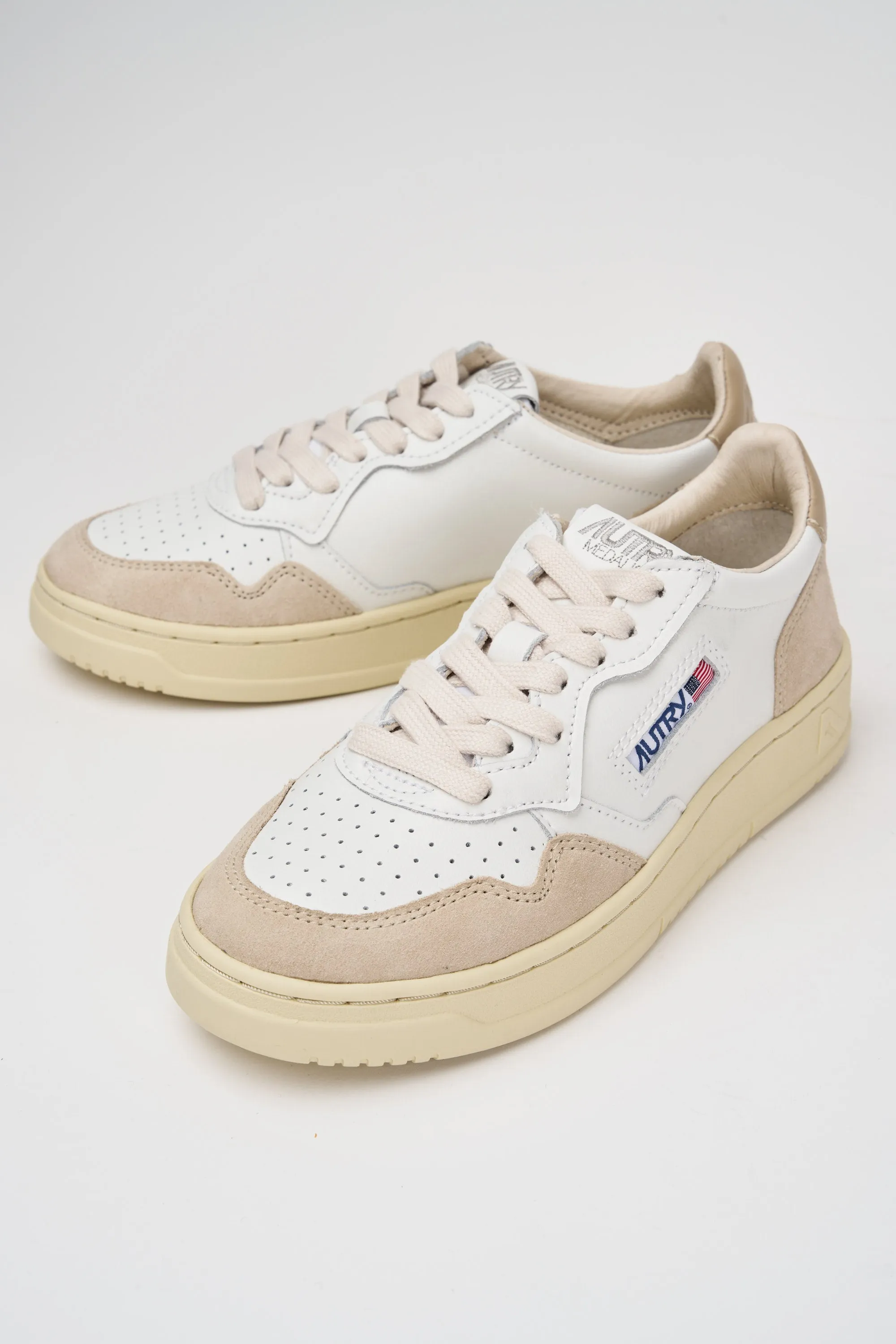 Autry Sneackers Medalist Low Pelle 4043
