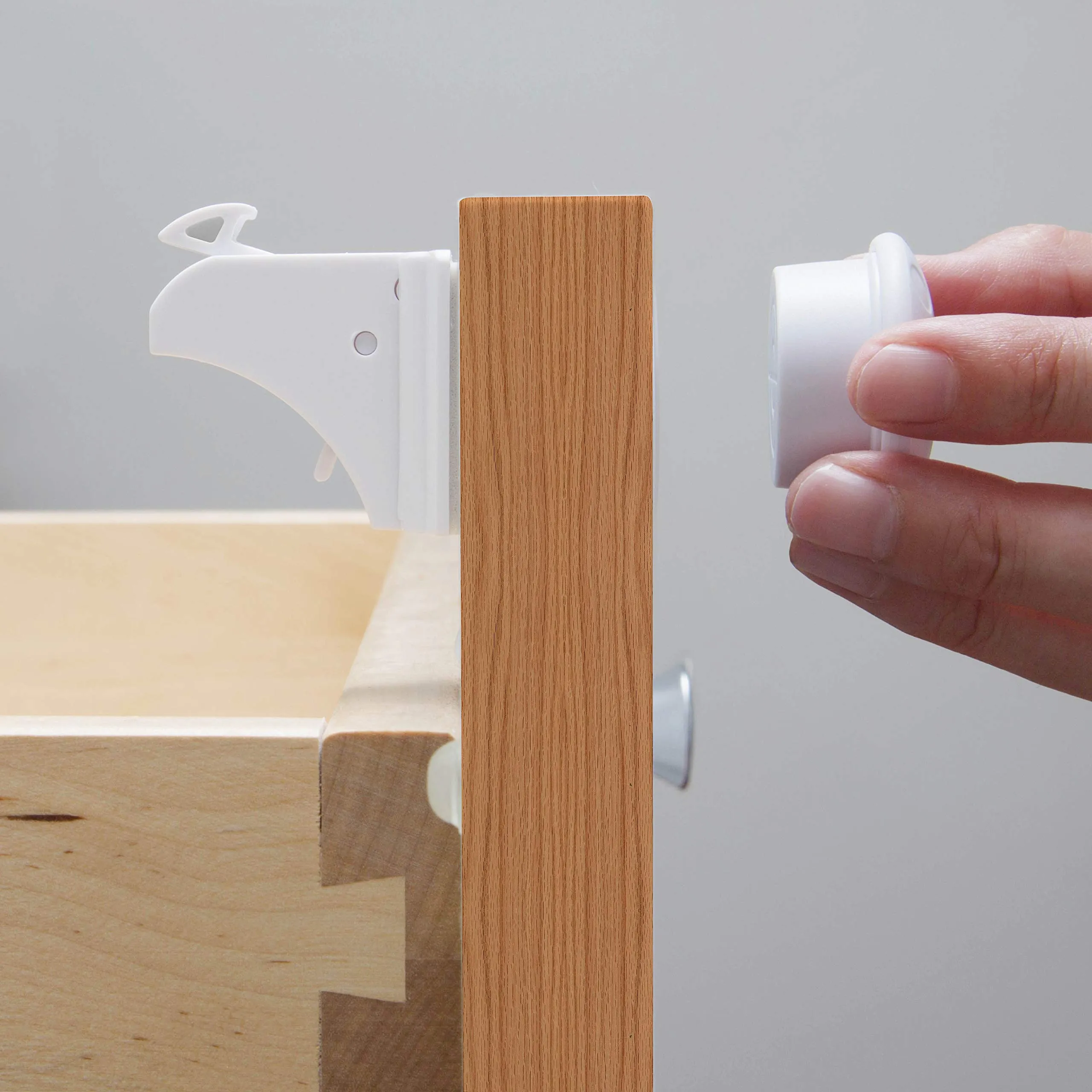 Magnetic Locks - 12 Locks   2 Keys - Magnetic Baby Safety Cabinet And Drawer Locks Child